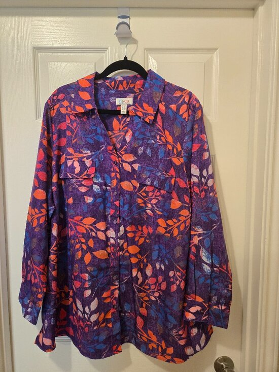 Denim and company Tops - Denim and company 2x blouse